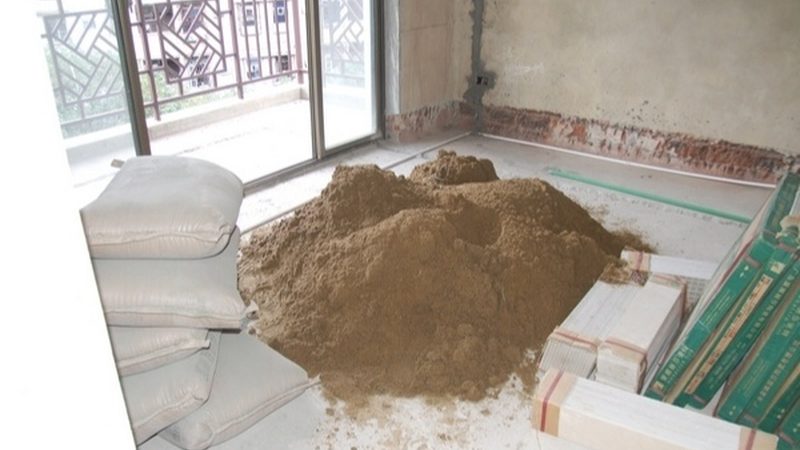 定制柜子的价格主要由以下几个因素构成：